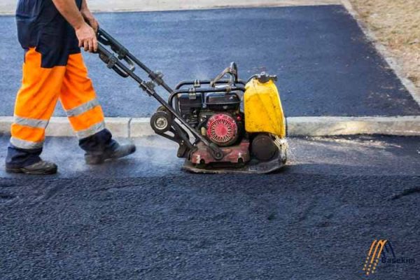 Kompreni la Konduton de Asfalto en Malvarmaj Medioj