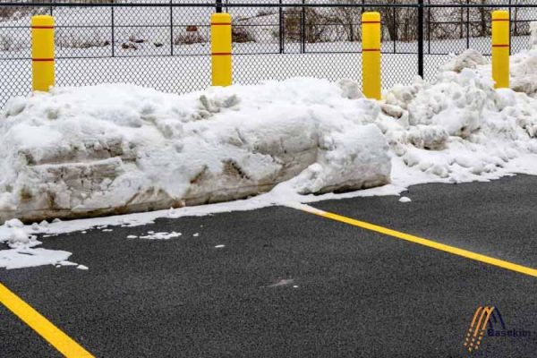 Asfalta prizorgado en malvarma vetero